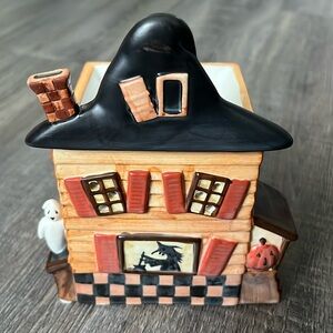YANKEE CANDLE Halloween Haunted House Porcelain Wax Tart Tealight Warmer